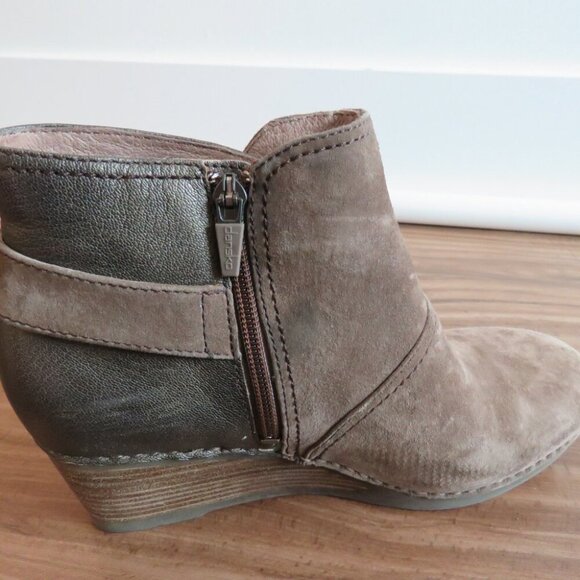 DANSKO Shirley Suede Leather Stacked Heel Ankle Boots in Taupe Size EU 40 - Picture 11 of 14